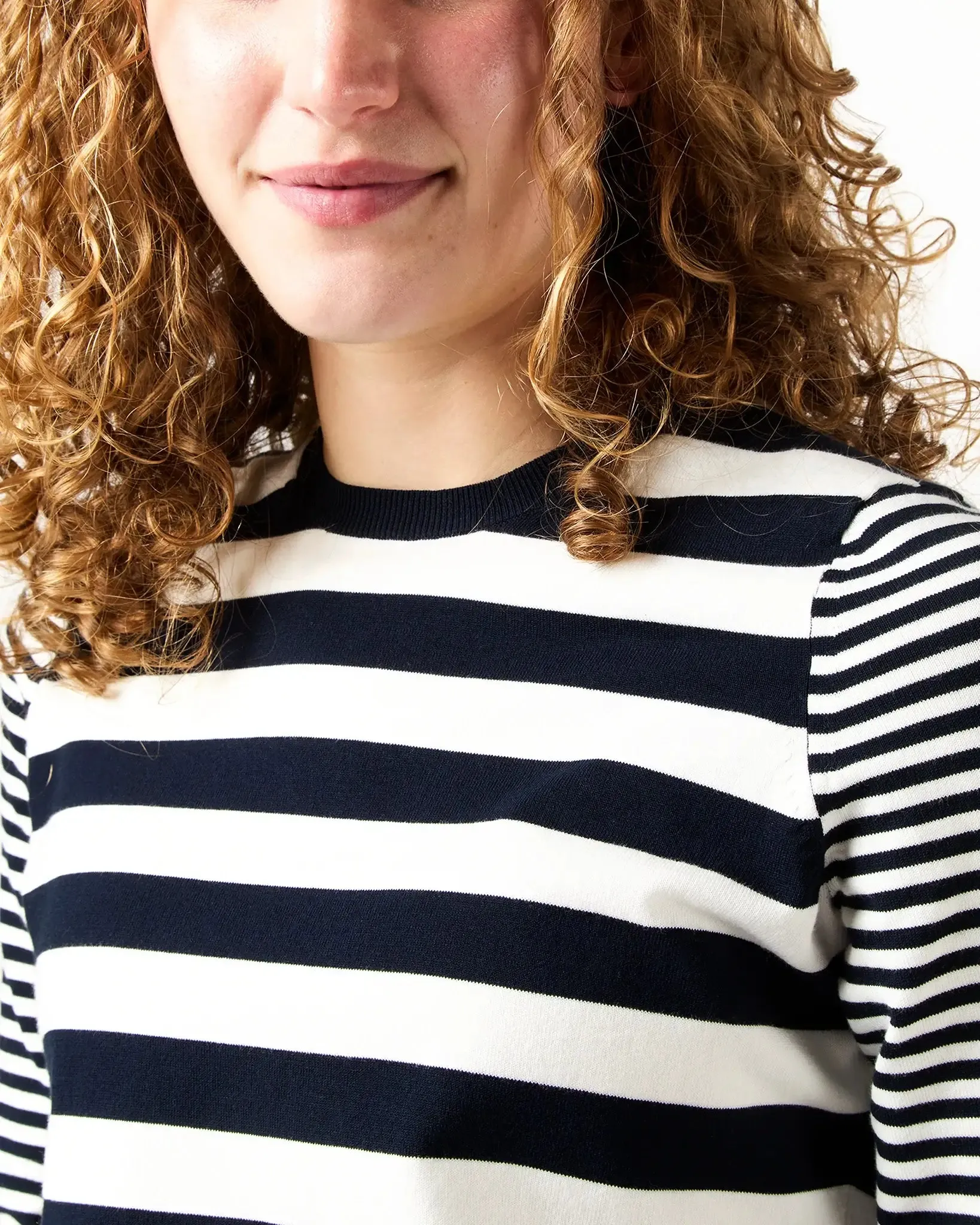 ALIDA CREWNECK SWEATER