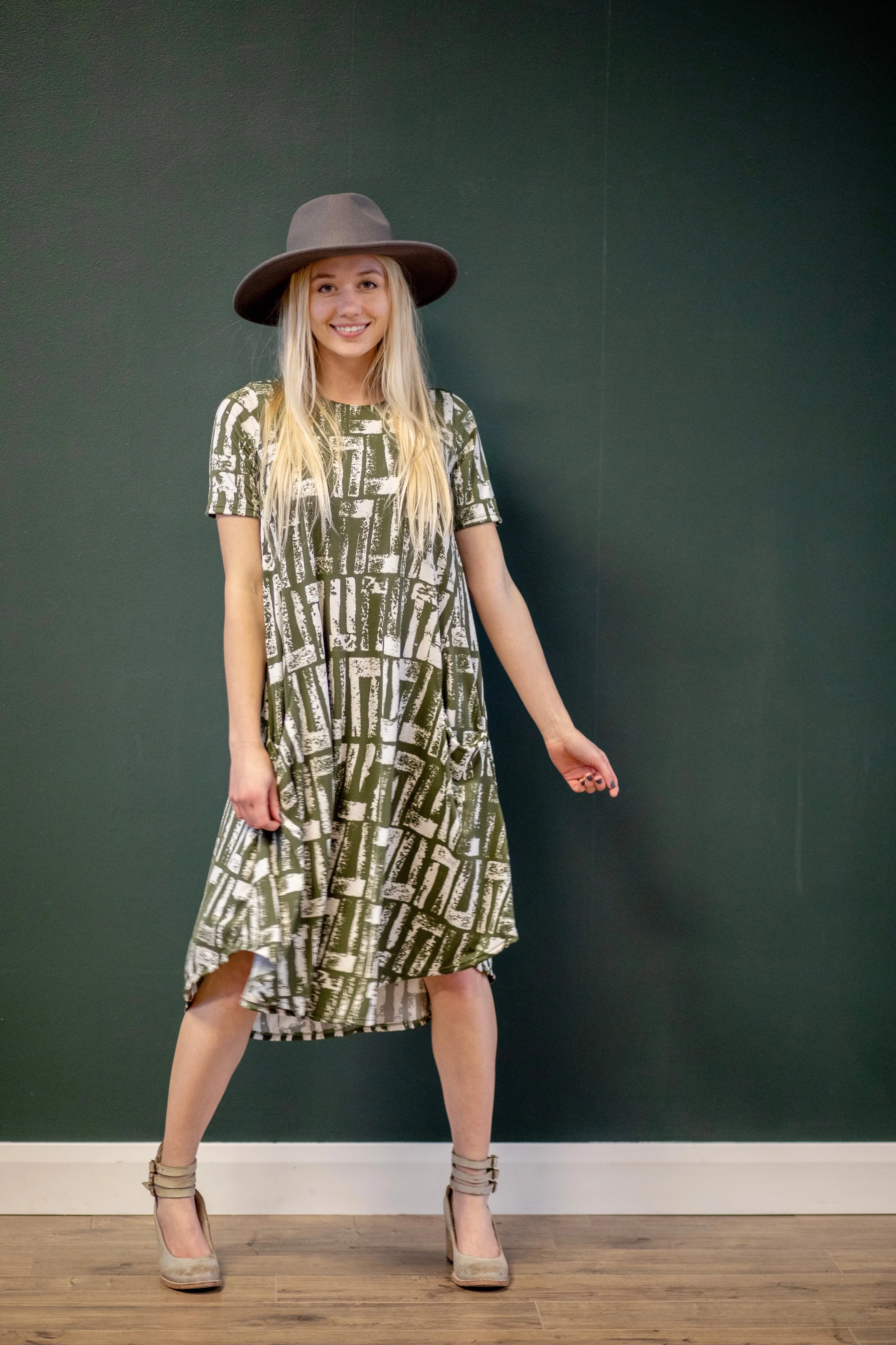 April Dress Olive & White
