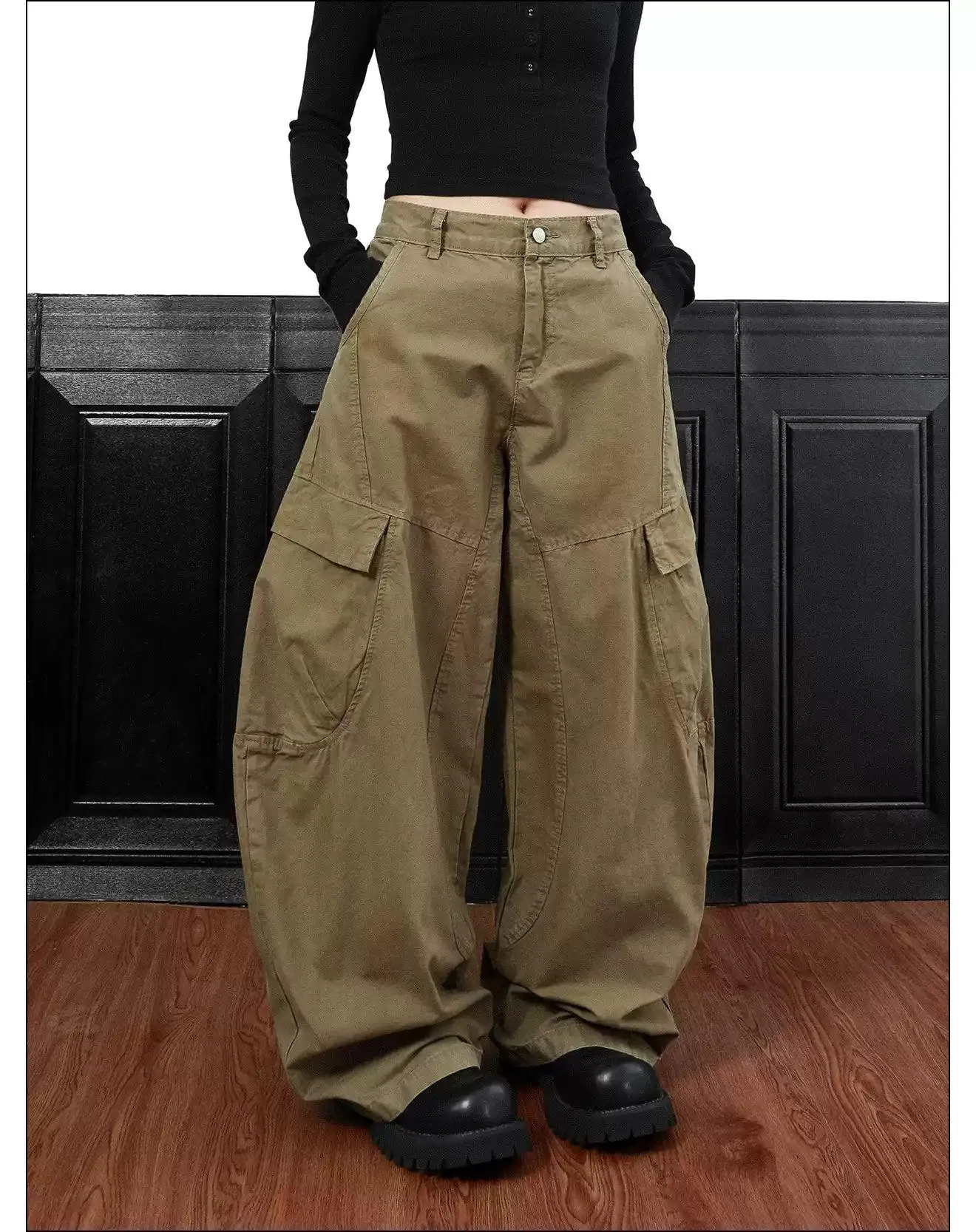 Functional Pocket Wide Cargo Pants