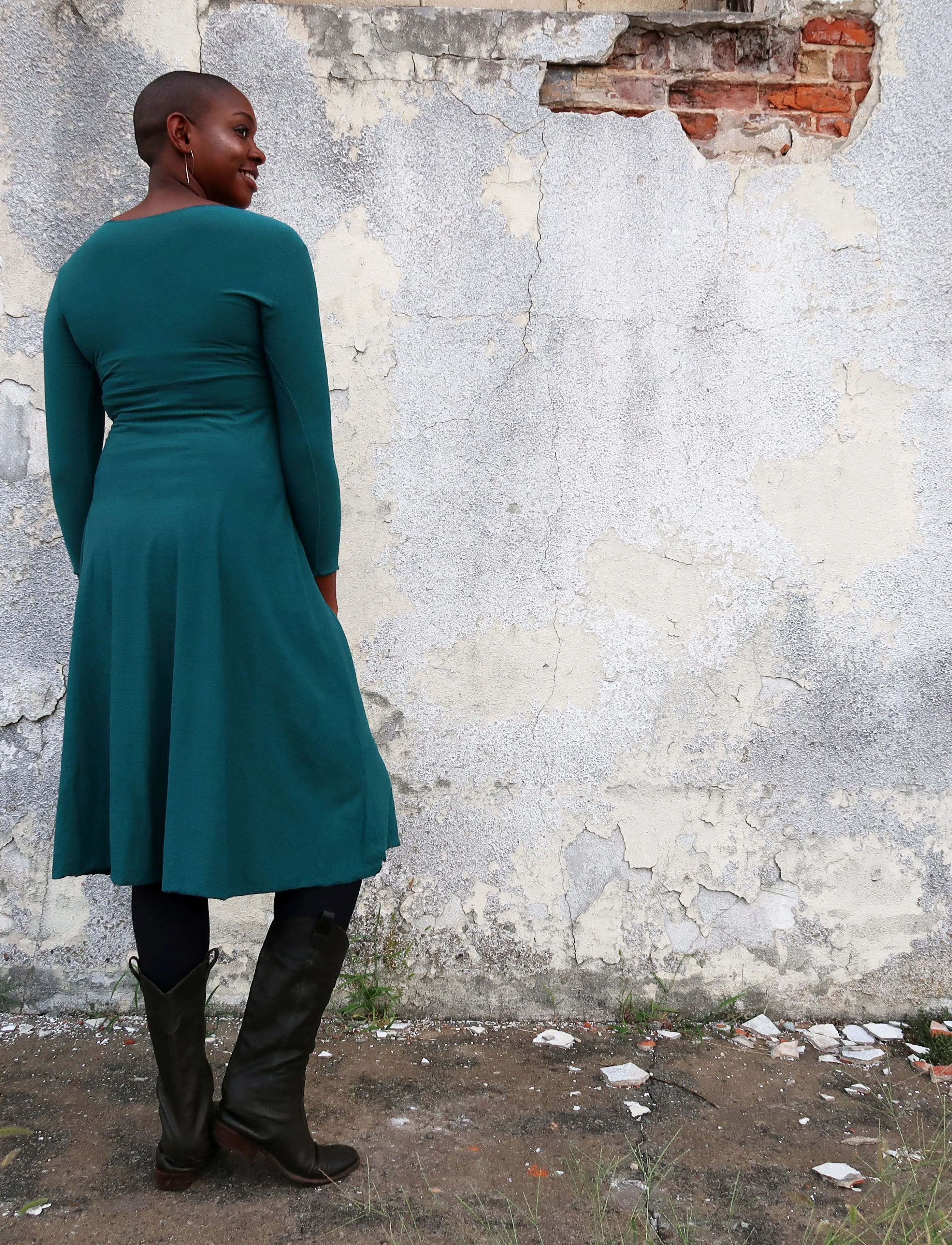 Market Empire Wanderer Below Knee Dress