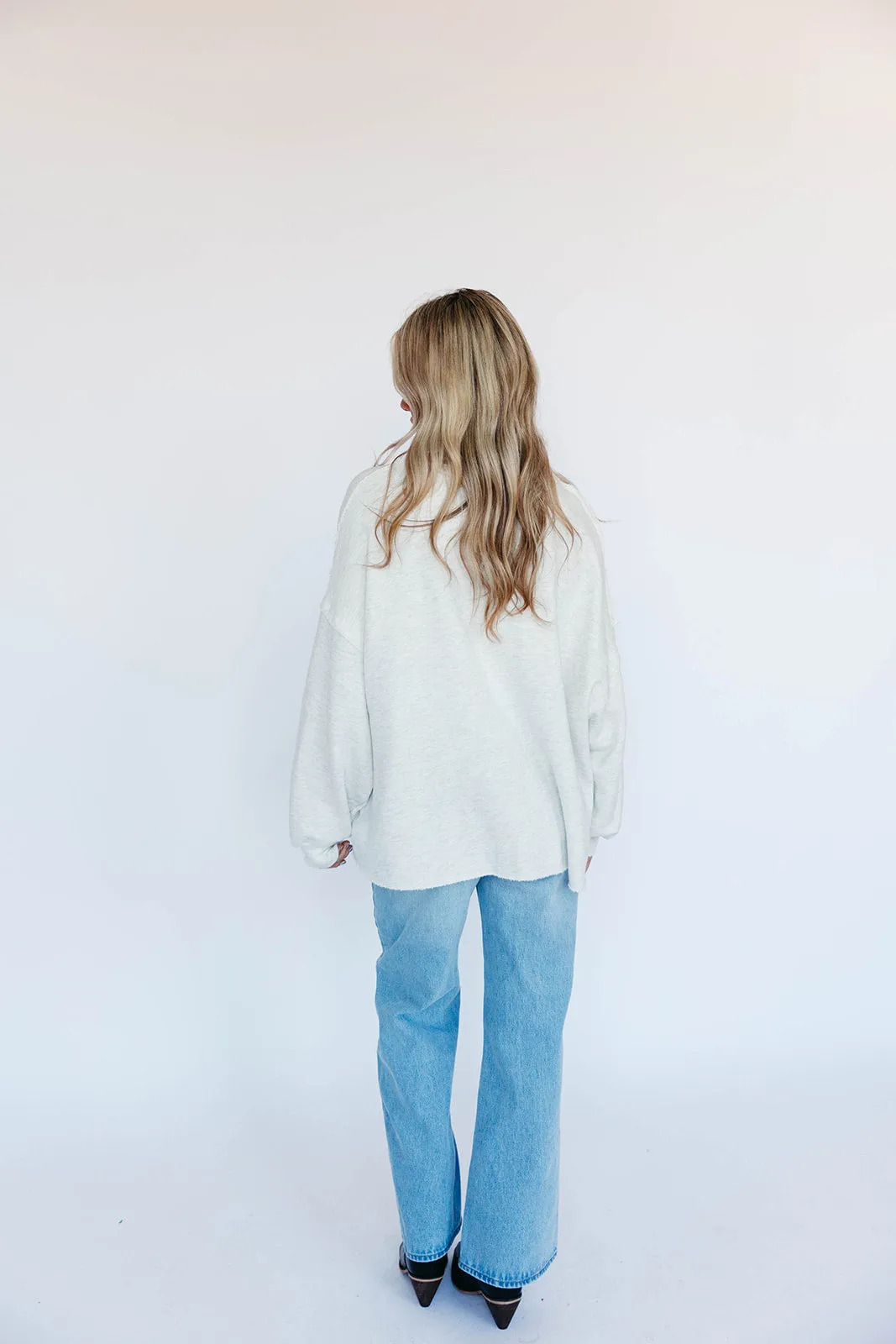 Pray For Snow Crewneck - Ash Grey