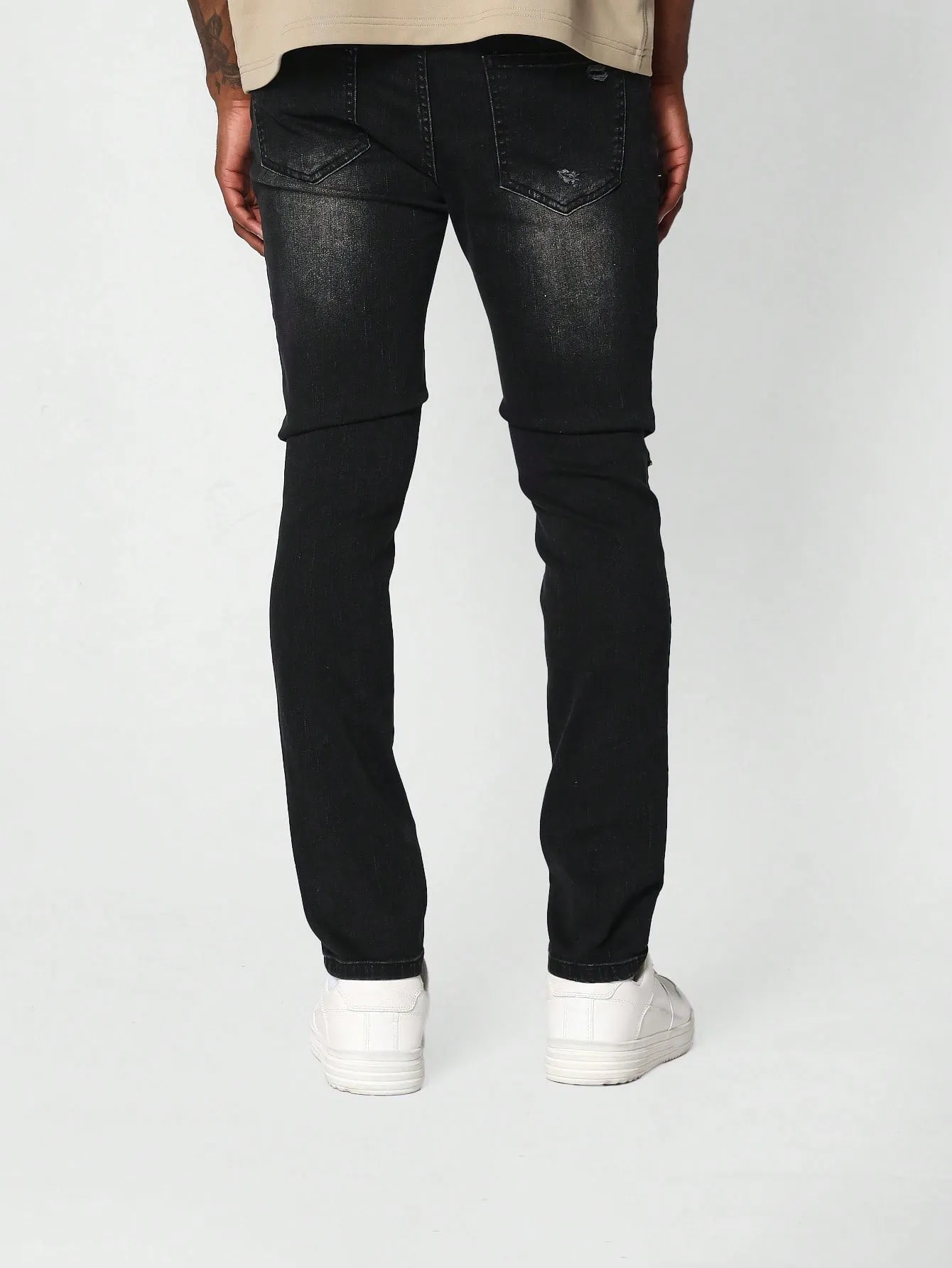Skinny Fit Distressed Jean