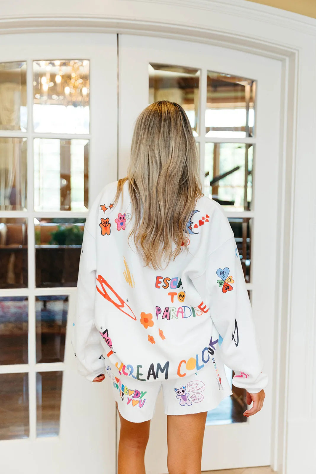 Somebody Loves You Crewneck - White